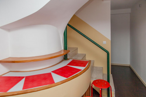 Fine single bedroom in a 4-bedroom flat, in Coimbra's downtown - Gallery - 11