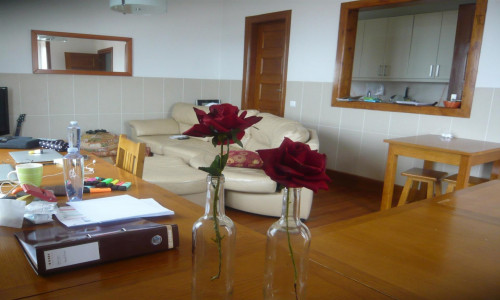Nice bedroom in 15-bedroom apartment - Gallery - 5