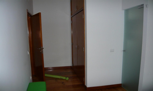 Ensuite bedroom next to the Universidade de Coimbra - Faculdade de Economia