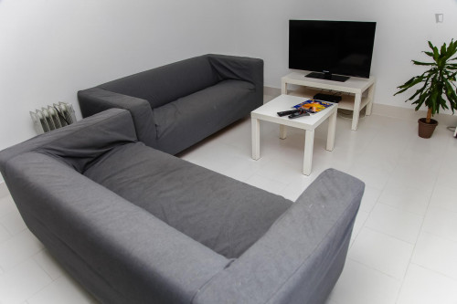 Single bedroom, with balcony, near Universidade de Coimbra - Gallery - 29