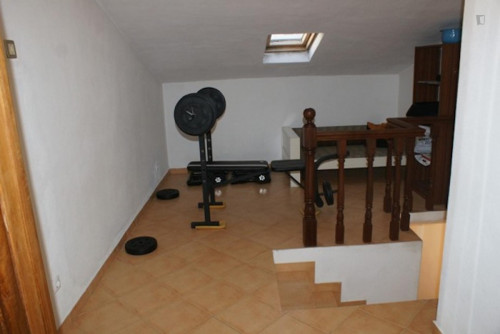 Comfy double bedroom in Coimbra - Gallery - 15