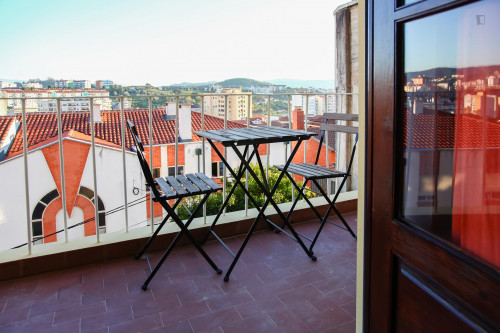 Cool looking 1-bedroom flat close to Universidade de Coimbra - Gallery - 5