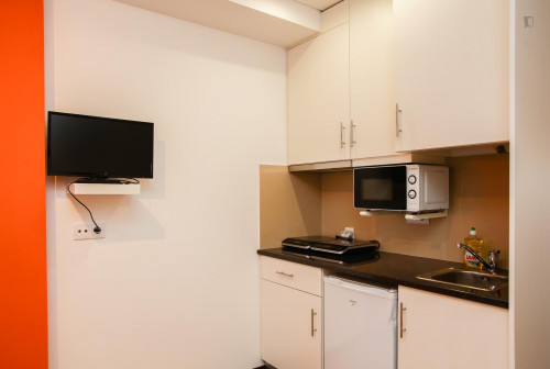 Cool looking 1-bedroom flat close to Universidade de Coimbra - Gallery - 21