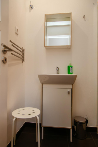 Cool looking 1-bedroom flat close to Universidade de Coimbra - Gallery - 17