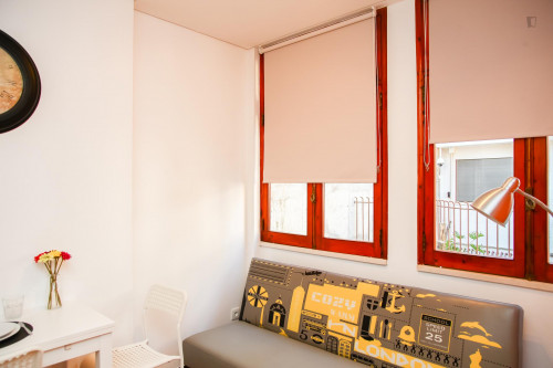Cool looking 1-bedroom flat close to Universidade de Coimbra - Gallery - 26