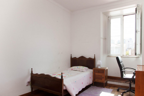  Comfortable Single Bedroom Minutes Away From Universidade De Coimbra  -  Comfortable single bedroom minutes away from Universidade de Coimbra  - Gallery -  2