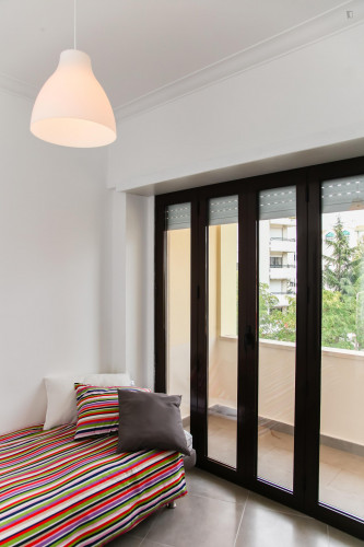 Single Bedroom In Coimbra - Celas - 1