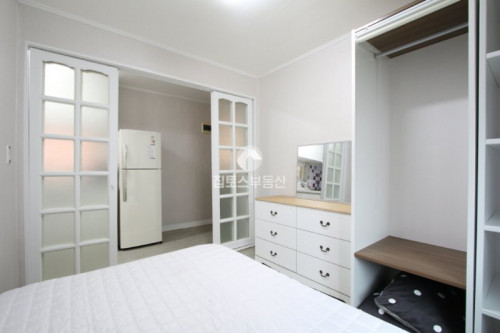  Room In 14-Bedroom Apartment In Sant Gervasi  -  2 Bedrooms  - Gallery -  2