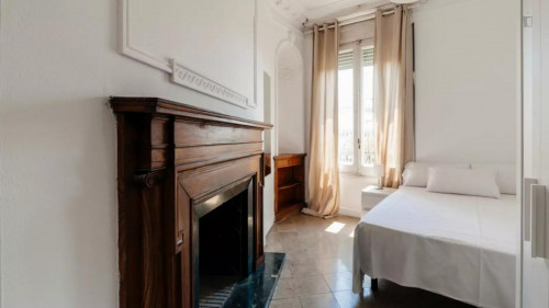  Room In 14-Bedroom Apartment In Sant Gervasi  -  2 Bedrooms  - Gallery -  1