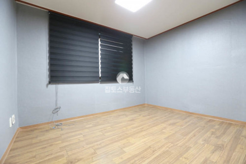 2 Bedrooms - Gallery - 13