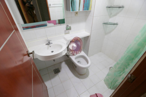 2 Bedrooms - Gallery - 11