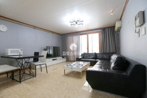 2 Bedrooms - Gallery - 10