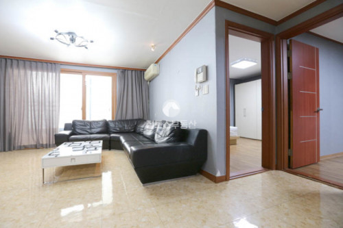2 Bedrooms - Gallery - 18