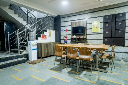 OYO LIFE DEL2154 East of Kailash (Males only) - Gallery - 5
