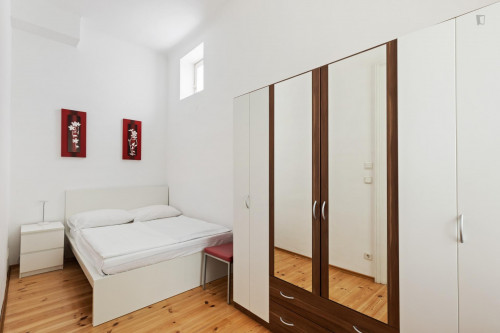 Alluring 1-bedroom apartment near Nestroyplatz metro station