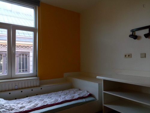 Charming studio in a residence near Robiano tram stop