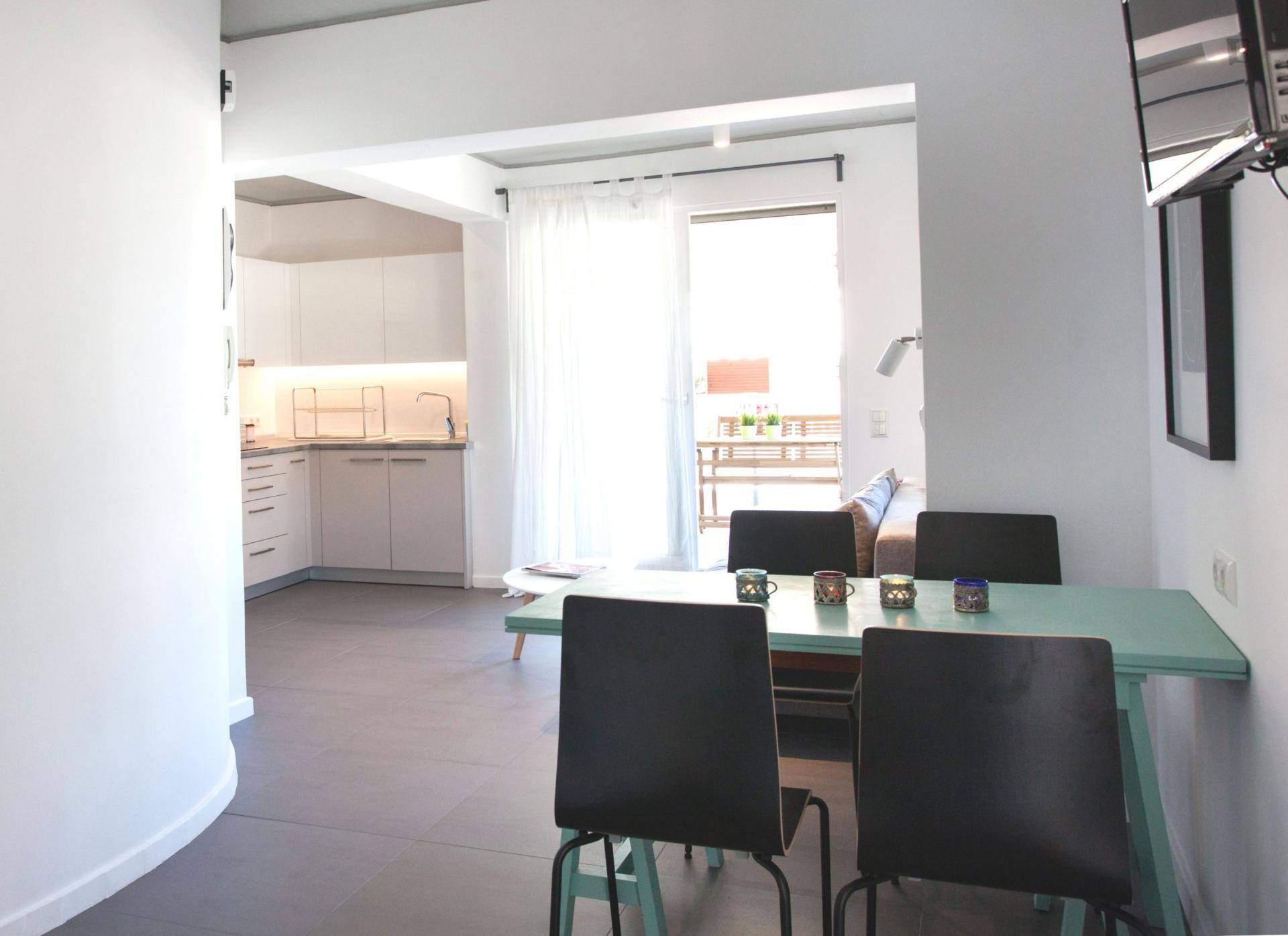 Cool studio near Alexandras Avenue