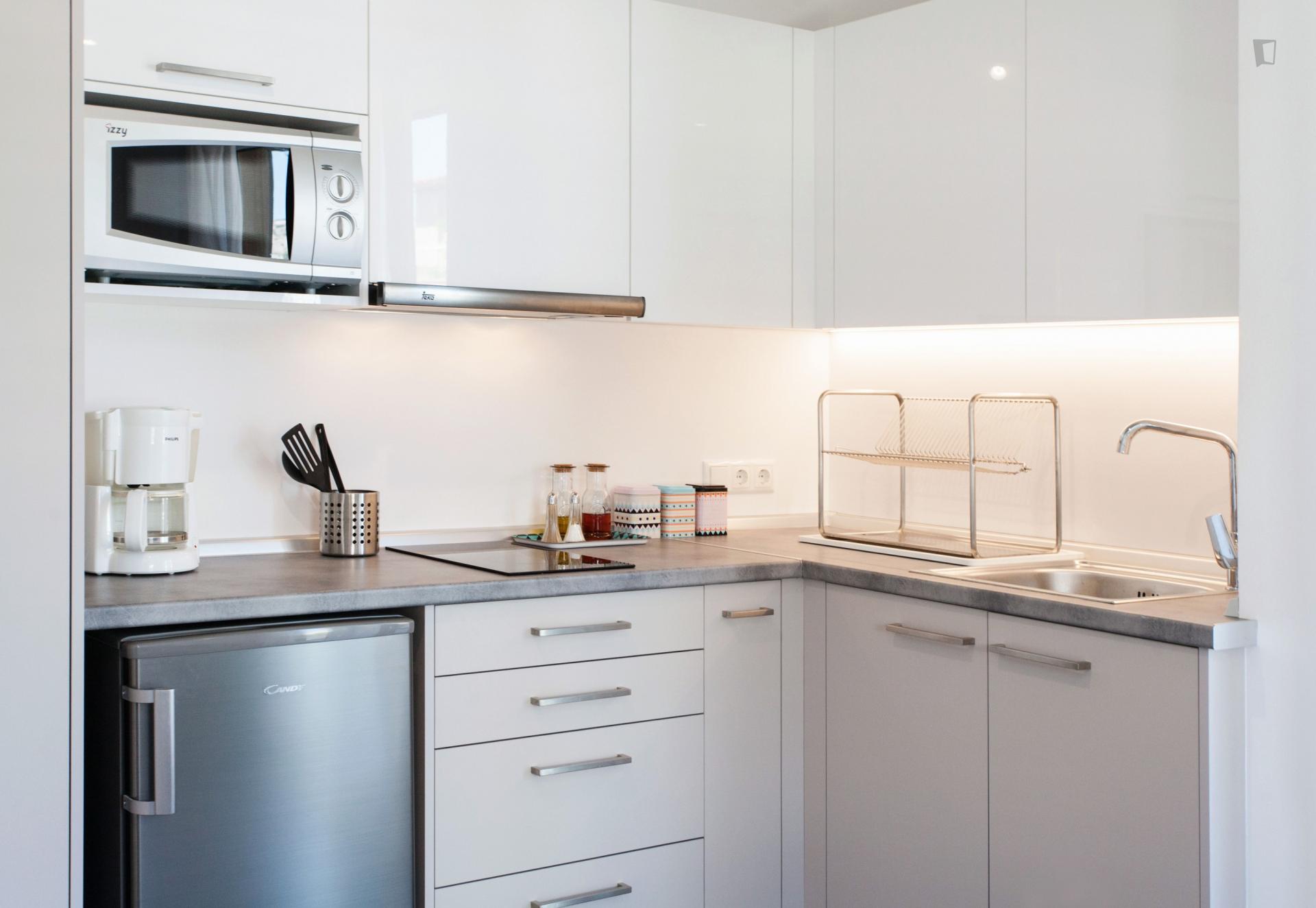 Cool studio near Alexandras Avenue