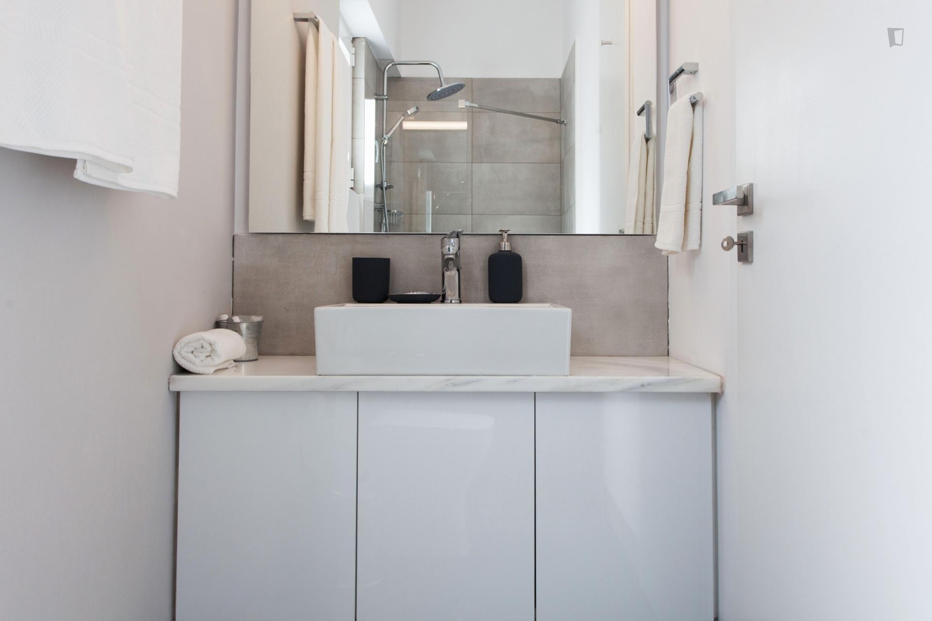 Modern duplex 1-bedroom flat near Alexandras Avenue