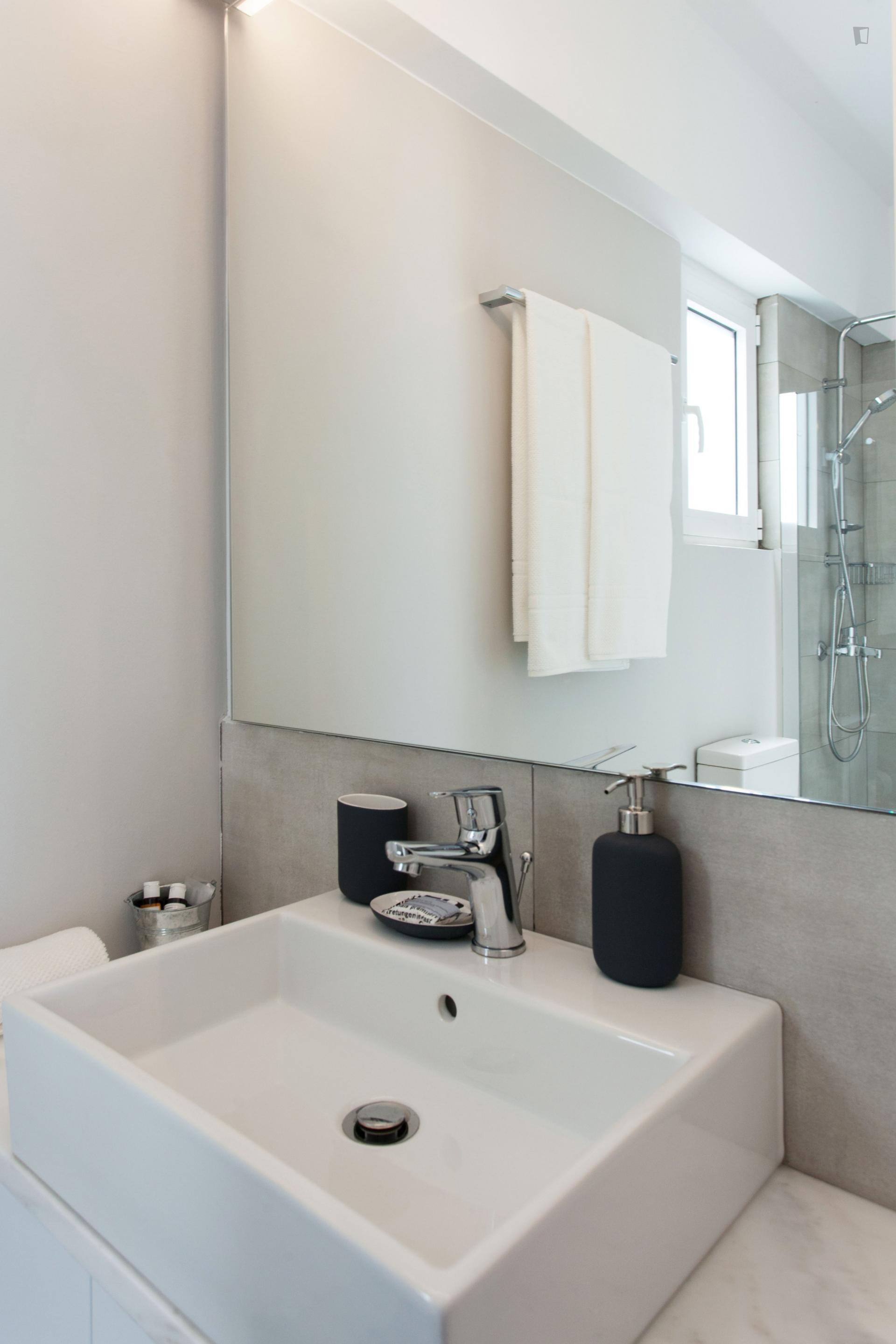 Modern duplex 1-bedroom flat near Alexandras Avenue