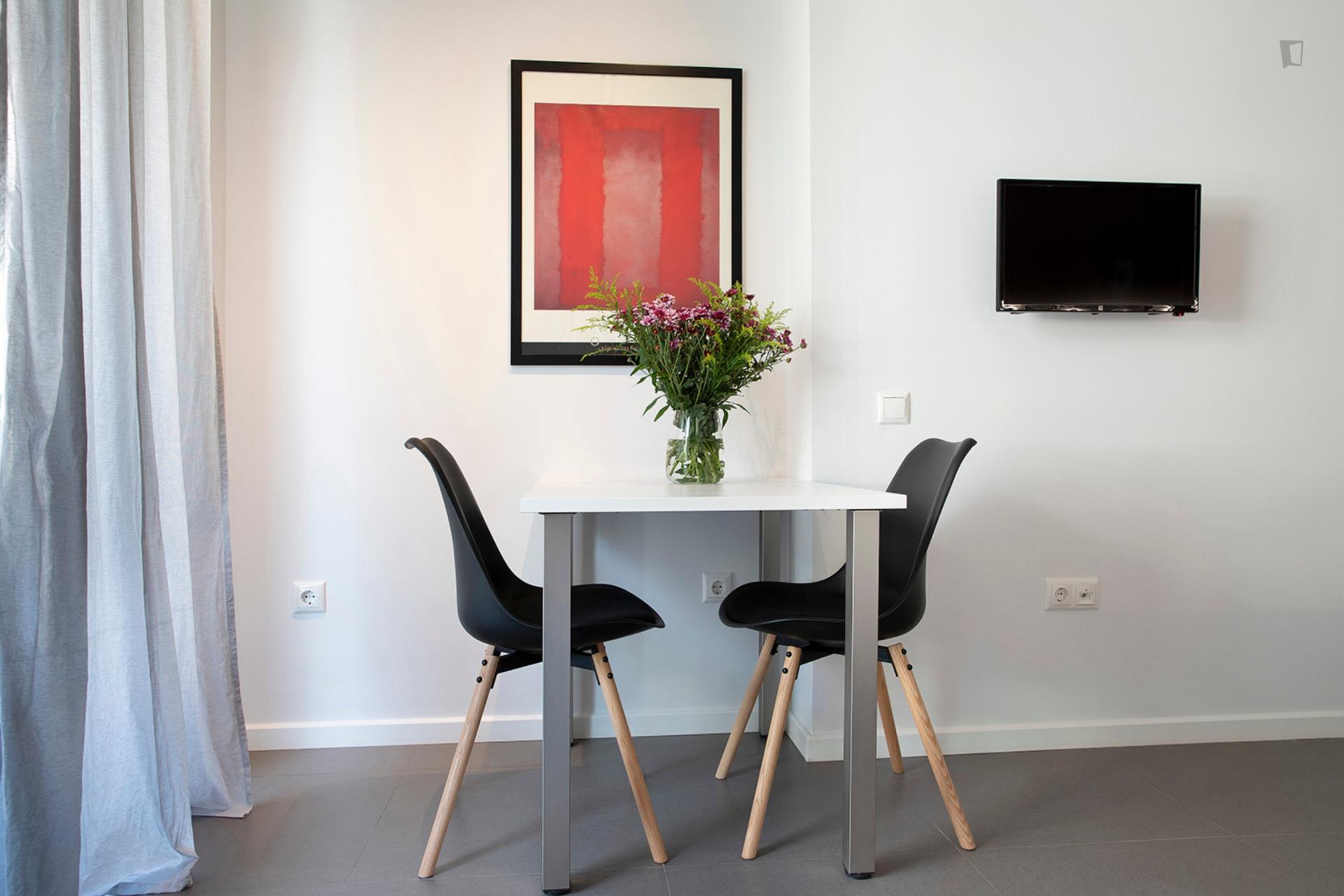 Stylish studio near Alexandras Avenue