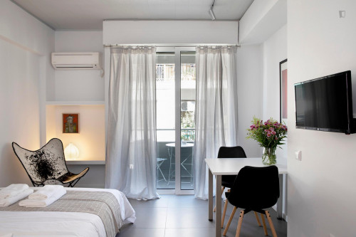 Stylish studio near Alexandras Avenue - Gallery - 10
