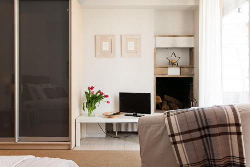 Charming studio near Alexandras Avenue - Gallery - 7