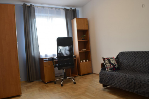 Single bedroom in 4-bedroom apartment near Wisla river and Wawel
