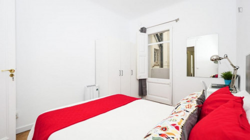Modern double bedroom in a 5-bedroom apartment near El Clot - Aragó train station - Gallery - 17