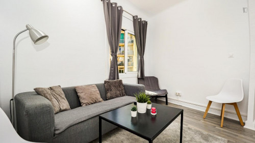 Cool double bedroom in a 5-bedroom apartment near El Clot - Aragó train station - Gallery - 5