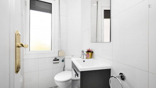 Cool double bedroom in a 5-bedroom apartment near El Clot - Aragó train station - Gallery - 11