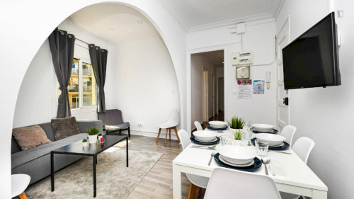 Cool double bedroom in a 5-bedroom apartment near El Clot - Aragó train station - Gallery - 6