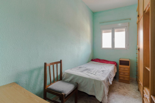 Single bedroom in 3-bedroom apartment in San Fermín  - Gallery -  3