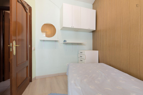 Fabulous single bedroom close to Distopía Teatro  - Gallery -  3