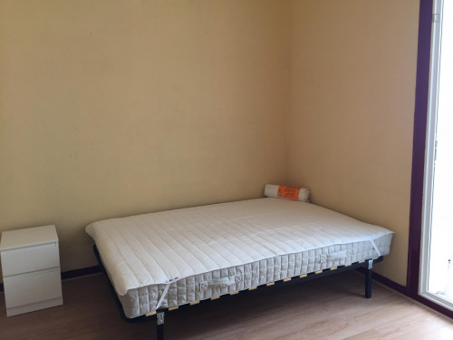 Well-connected double bedroom within walking distance from the Girona metro station  - Gallery -  3