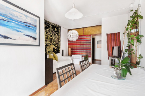 Single bedroom, with balcony, in 3-bedroom apartment - Gallery - 5