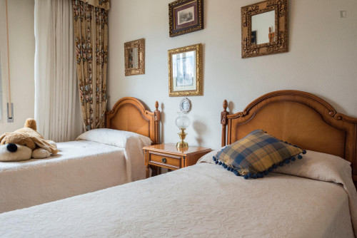 Nice twin bedroom close to Cuatro Vientos station - Gallery - 17