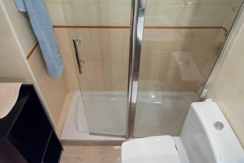Nice twin bedroom close to Cuatro Vientos station - Gallery - 4