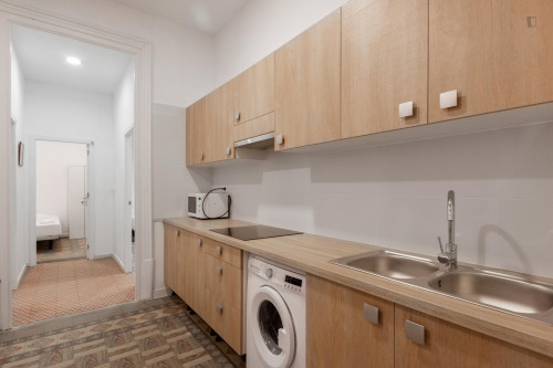 Good looking bedroom with central heating in Barrio gótico