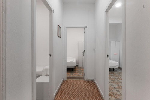 Good looking bedroom with central heating in Barrio gótico - Gallery - 14