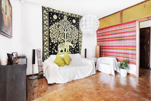 Snug double bedroom in Sant Gervasi - Galvany - Gallery - 7