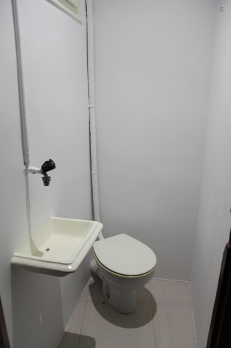 Nice double bedroom close to Universidad Internacional Menéndez Pelayo - Barcelona campus