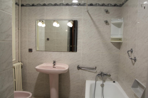 Nice double bedroom close to Universidad Internacional Menéndez Pelayo - Barcelona campus  - Gallery -  5