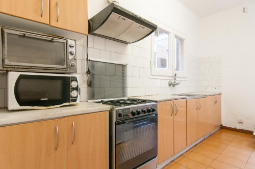 Comfortable single bedroom in a flat close to Les Corts - Gallery - 5