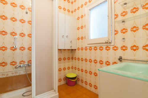 Comfortable single bedroom in a flat close to Les Corts - Gallery - 6