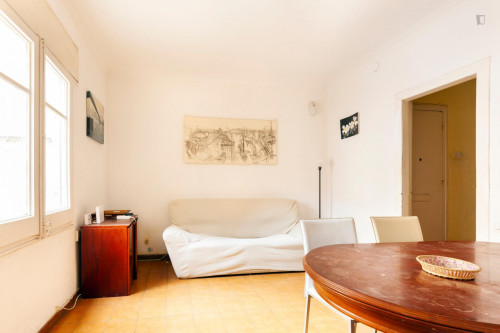 Single in single bedroom, with balcony, in 10-bedroom apartment