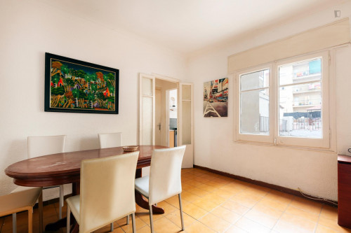 Single in single bedroom, with balcony, in 10-bedroom apartment