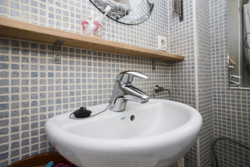 Snug studio flat in El Poble-sec - Gallery - 15