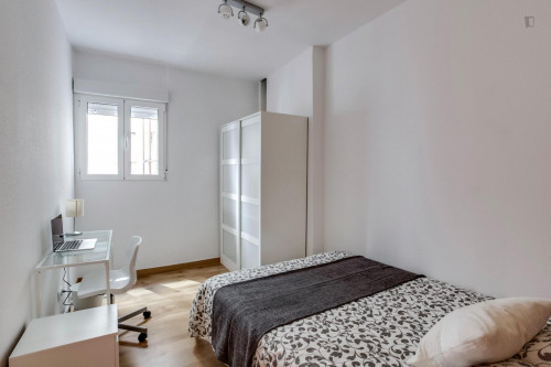  Neat Single Bedroom Quite Close To Urquinaona Metro Station  -  Neat single bedroom quite close to Urquinaona metro station  - Gallery -  1
