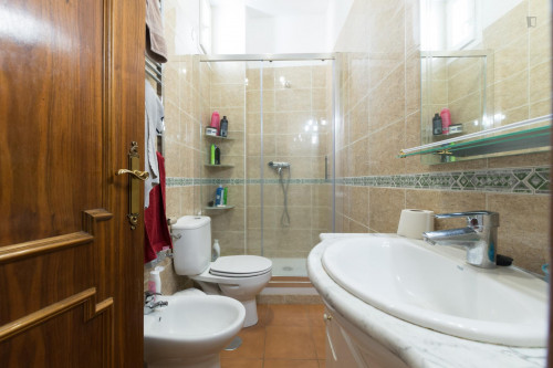 Doble bedroom 1,20m in a 4-bedroom flat, in Sol - Gallery - 4